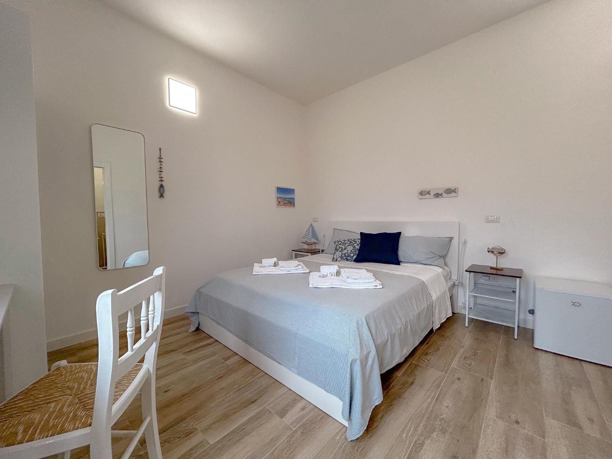La Marina - Rooms In Stintino Exterior foto